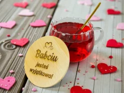 Filiżanka 450 ml z Pokrywką i Łyżeczką dla Babci - Prezent na Dzień Babci i Dziadka Świadka