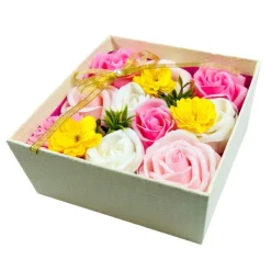 Flower Box Mydlane Róże z Grawerem - Prezent na Walentynki dla Żony Niej Dziewczyny