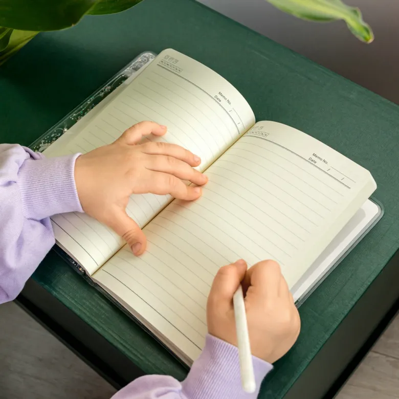 Notes FOLLOW YOUR DREAMS - złote cekiny