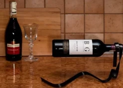 Stojak na wino WSTĄŻKA - CZARNA