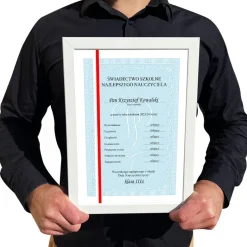 Świadectwo dla Najlepszego Nauczyciela - prezent na Dzień Nauczyciela czy koniec roku