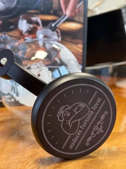 Zestaw do whisky GLOBUS: karafka, 2 szklanki i kamienne kostki - prezent na 40 50 60 70 urodziny dla faceta taty męża mężczyzny